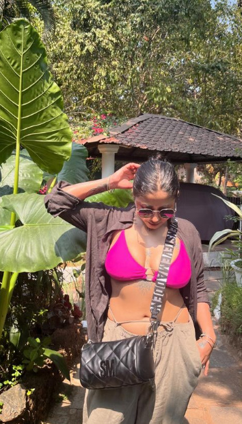 looking makes it hot_1