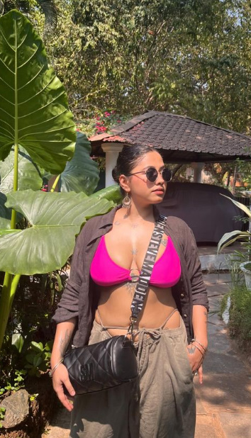 looking makes it hot_1