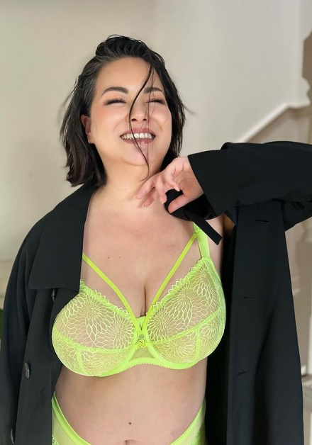 looking makes it hot_1