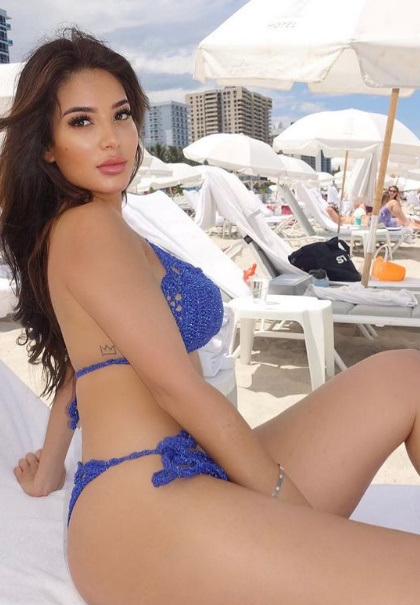 looking makes it hot_2