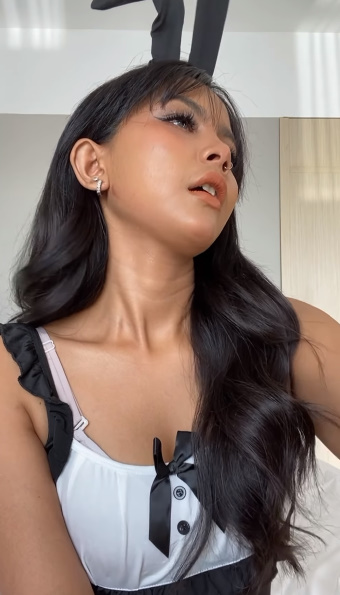 looking makes it hot_2