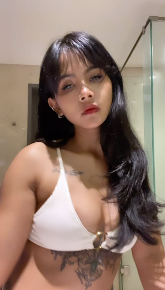 looking makes it hot_2