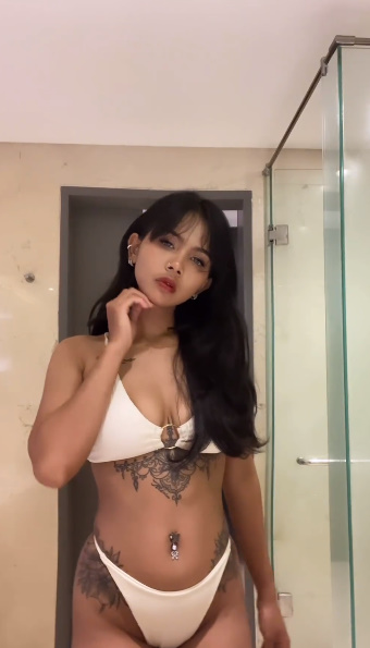 looking makes it hot_2