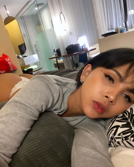 looking makes it hot_2