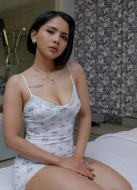 looking makes it hot_2