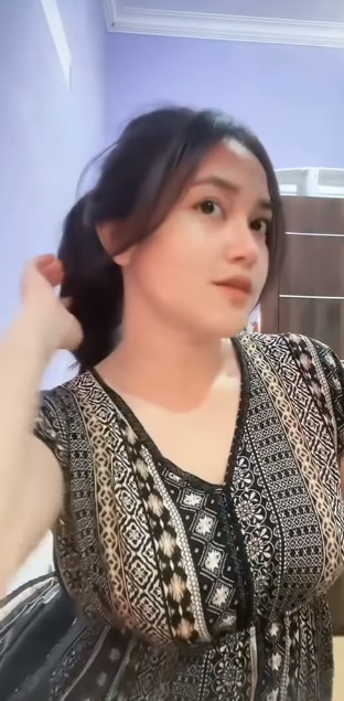 looking makes it hot_2