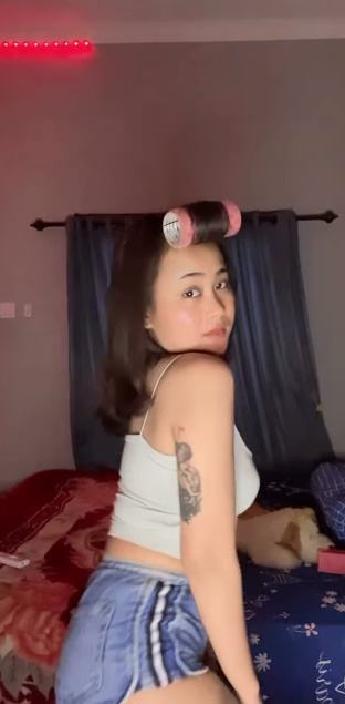 looking makes it hot_2