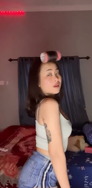 looking makes it hot_2