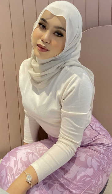 looking makes it hot_10