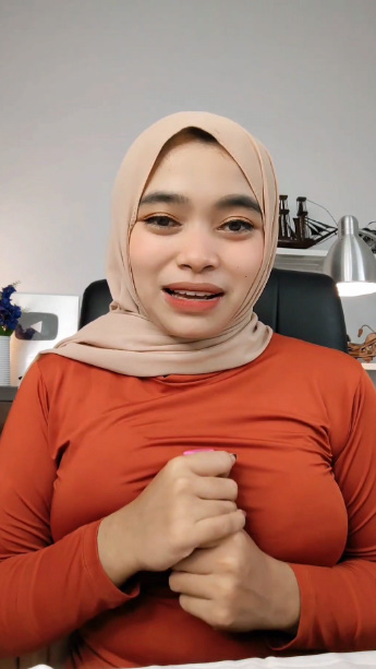 looking makes it hot_10