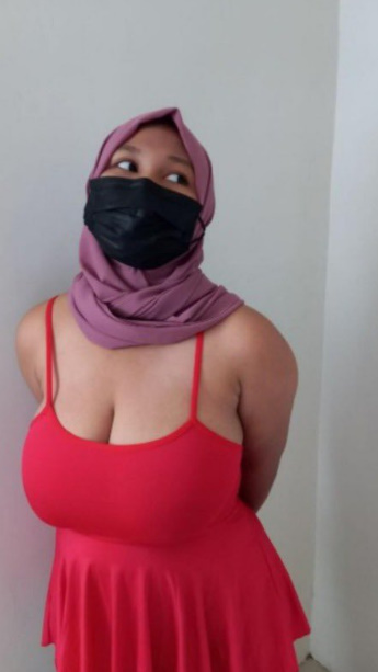 looking makes it hot_10