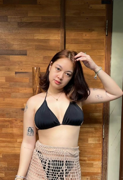 looking makes it hot_11