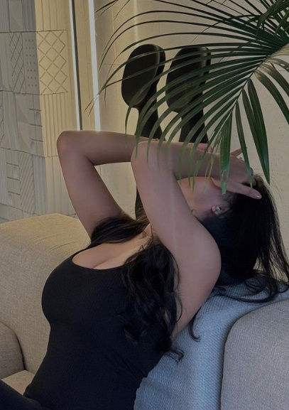 looking makes it hot_11