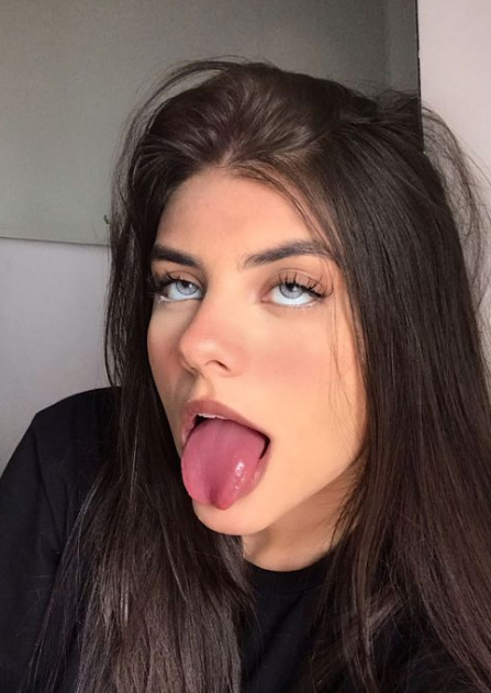 looking makes it hot_15