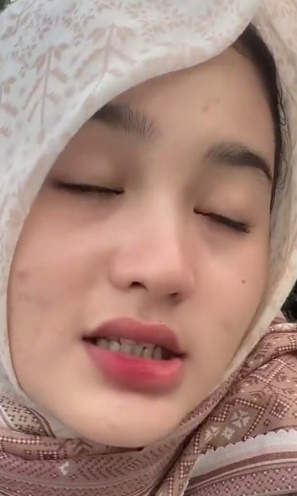 looking makes it hot_15