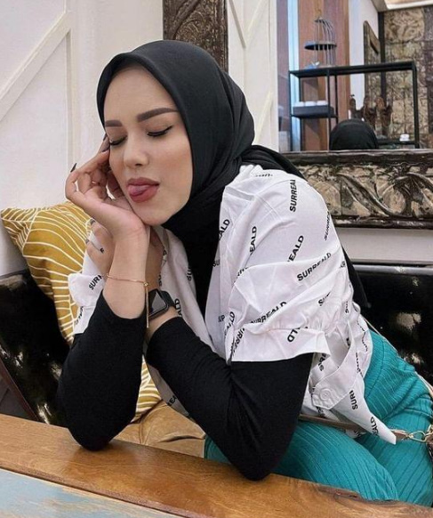 looking makes it hot_15