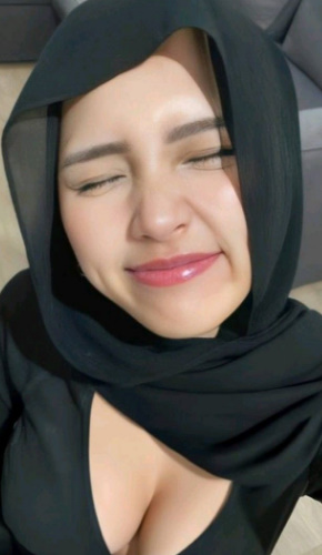 looking makes it hot_15