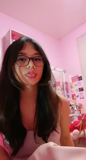 looking makes it hot_15