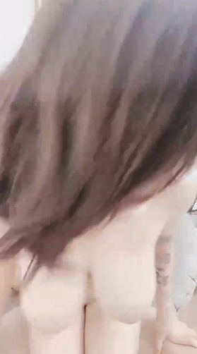 looking makes it hot_17