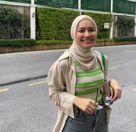 looking makes it hot_20