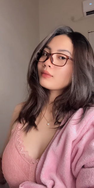 looking makes it hot_22