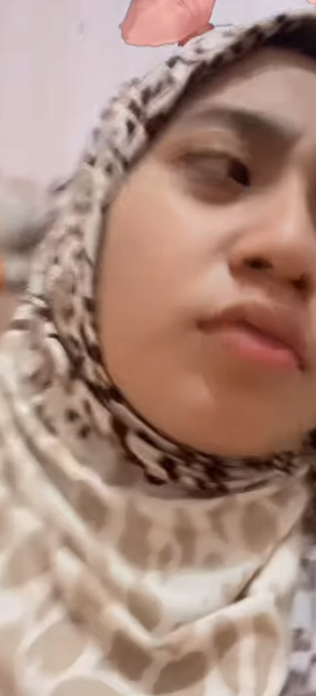 looking makes it hot_22