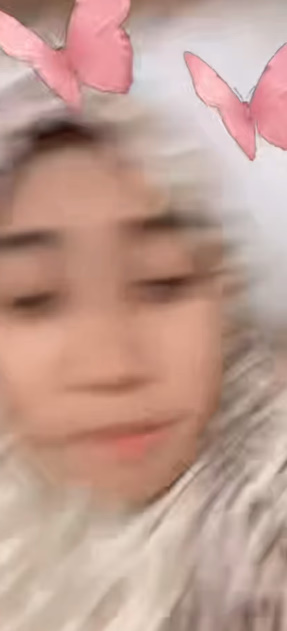 looking makes it hot_22