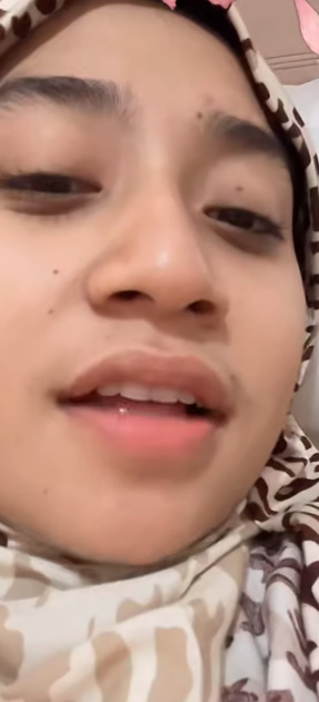 looking makes it hot_22