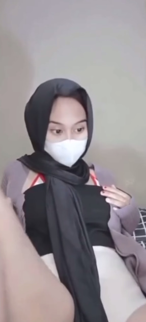 looking makes it hot_22