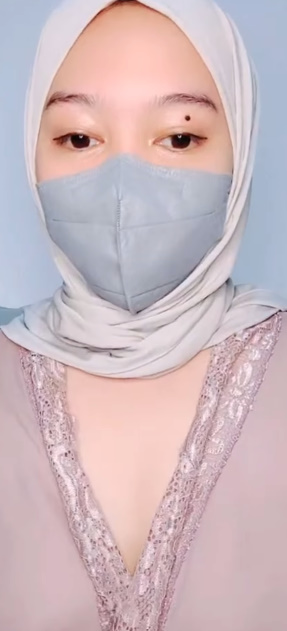 looking makes it hot_22