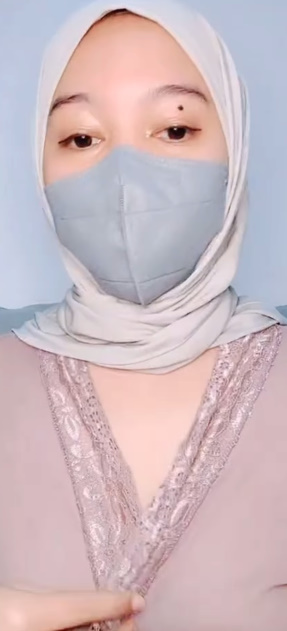 looking makes it hot_22