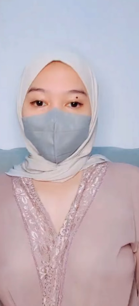 looking makes it hot_22