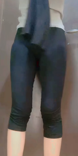 looking makes it hot_22