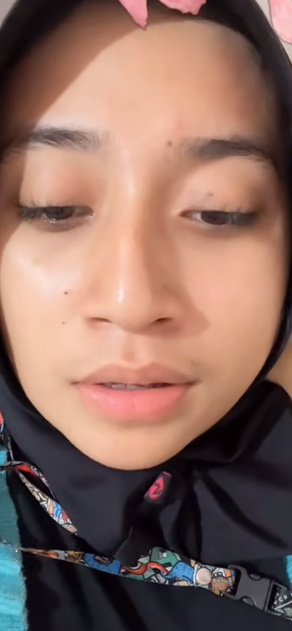 looking makes it hot_22