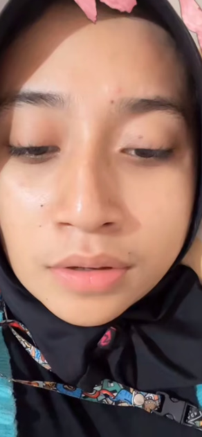 looking makes it hot_22