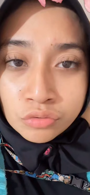 looking makes it hot_22