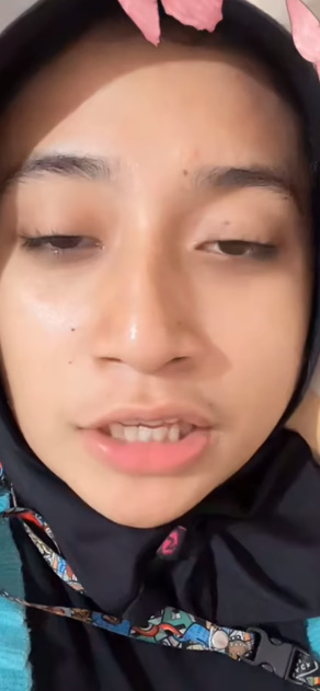 looking makes it hot_22