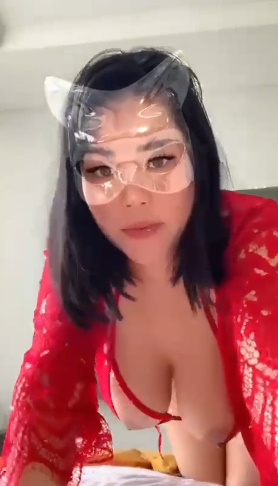 looking makes it hot_25