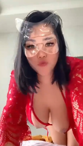 looking makes it hot_25