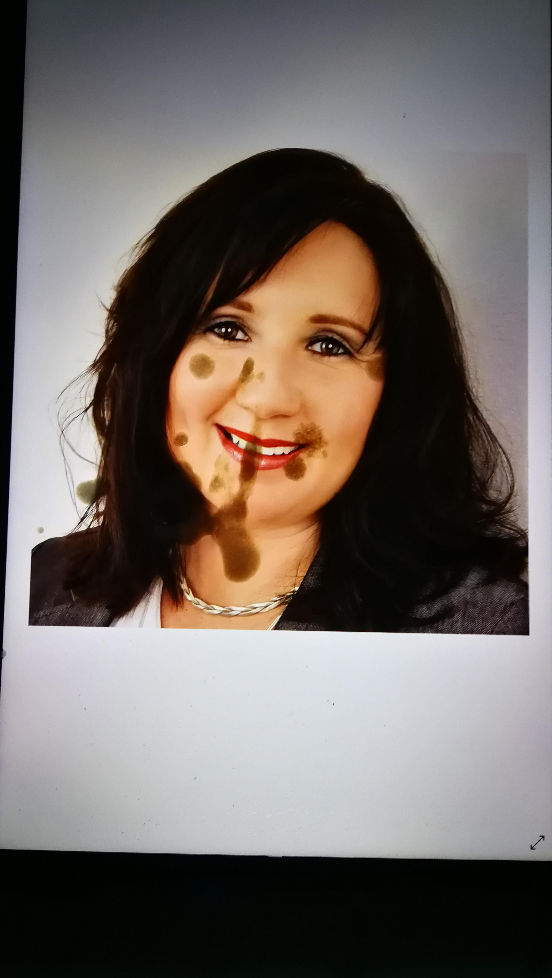 MILF Michaela the cumshot queen from her pinpandhost collect