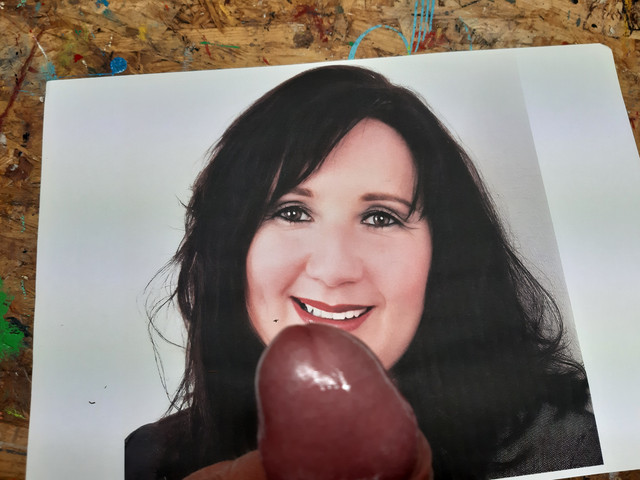 MILF Michaela the cumshot queen from her pinpandhost collect