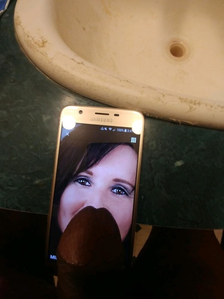 MILF Michaela the cumshot queen from her pinpandhost collect