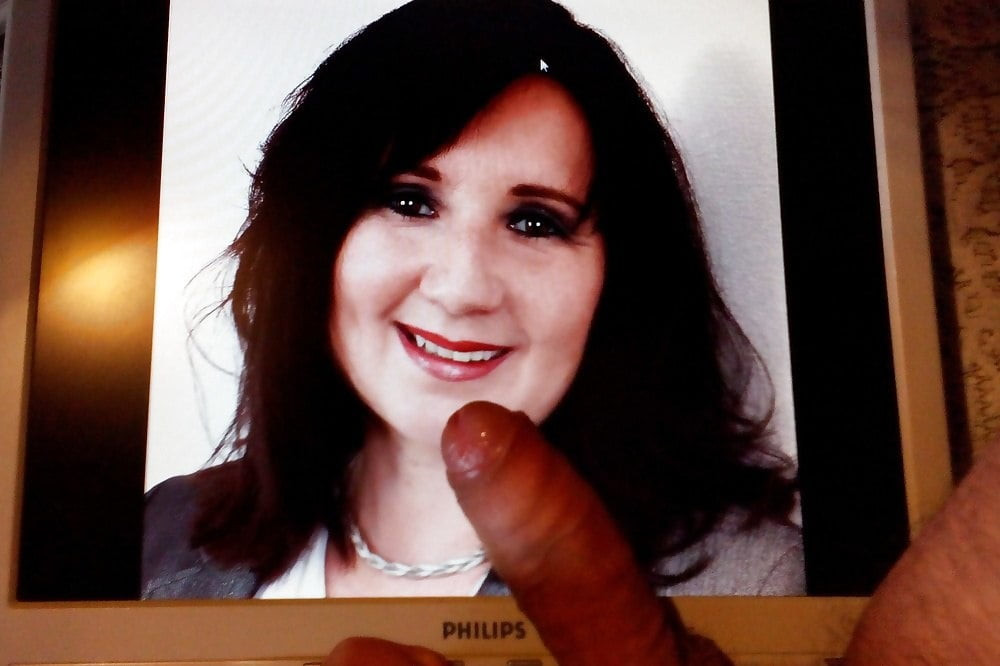 MILF Michaela the cumshot queen from her pinpandhost collect