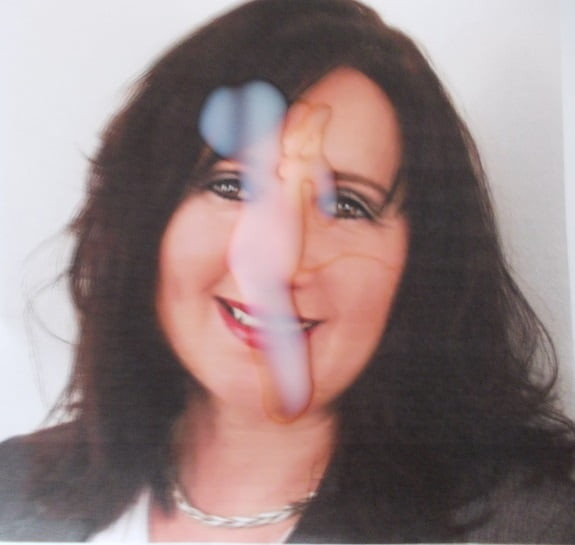 MILF Michaela the cumshot queen from her pinpandhost collect