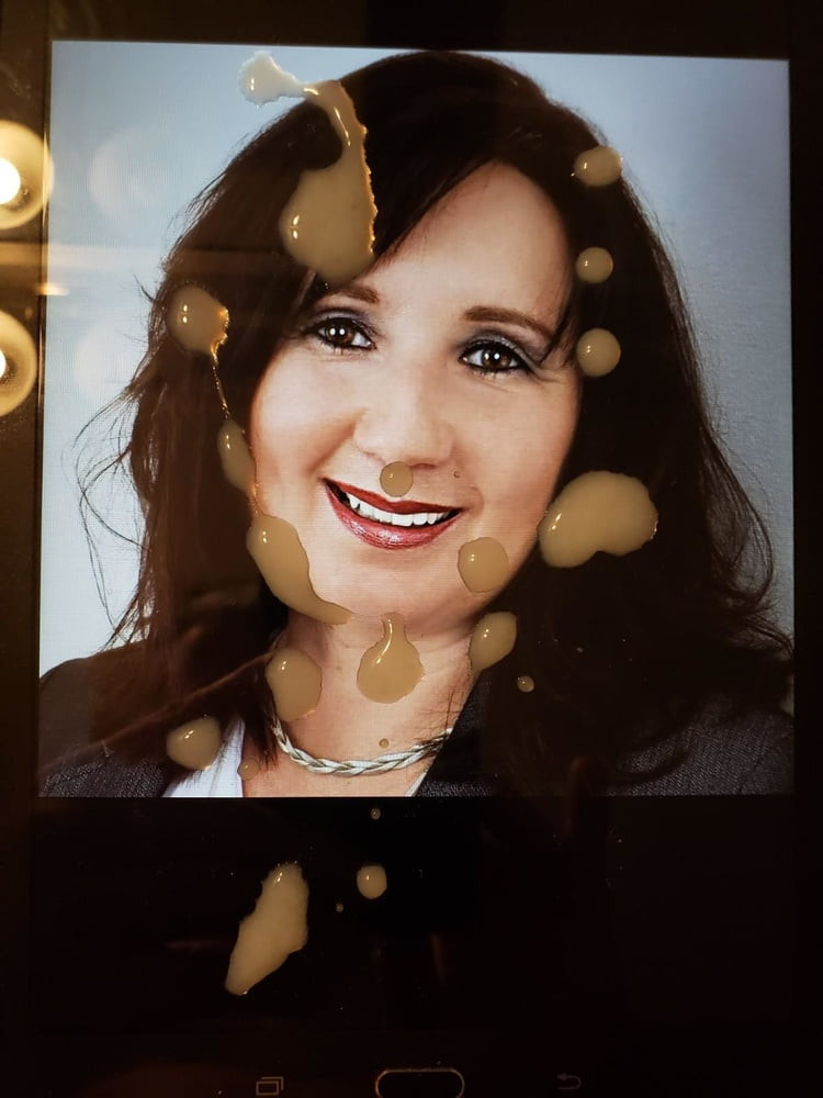 MILF Michaela the cumshot queen from her pinpandhost collect