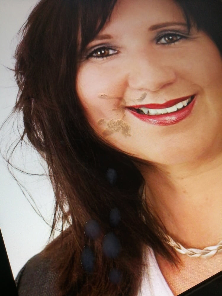 MILF Michaela the cumshot queen from her pinpandhost collect