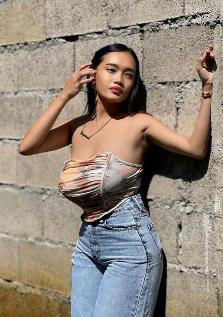 looking makes it hot_26