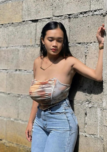 looking makes it hot_26