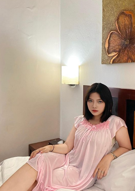 looking makes it hot_26