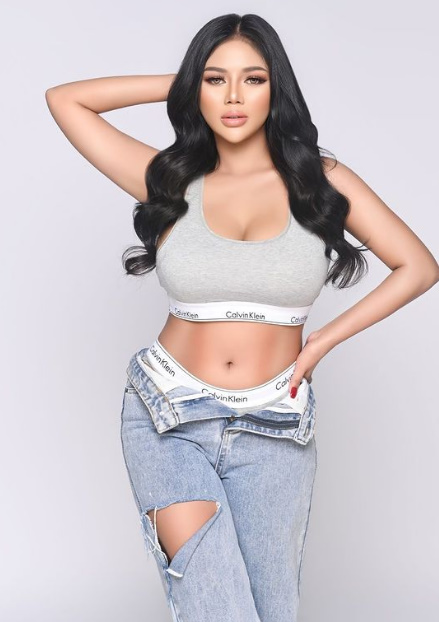 looking makes it hot_26